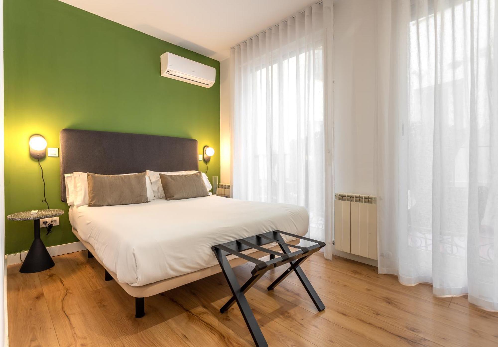 Aspasios Calle Mayor Apartments Madrid Room photo