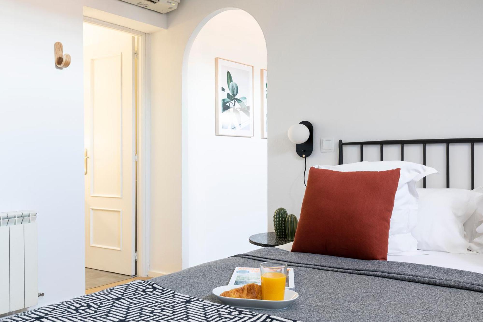 Aspasios Calle Mayor Apartments Madrid Room photo